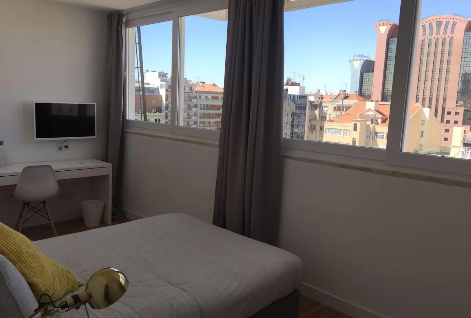 Guest house Republica83-Campo Pequeno Home Lisbon