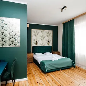 https://elegant-hostel-apartments.poznan-hotels.com