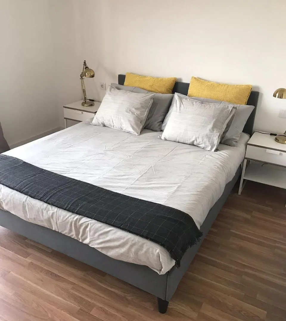 Guest house Republica83-Campo Pequeno Home Lisbon