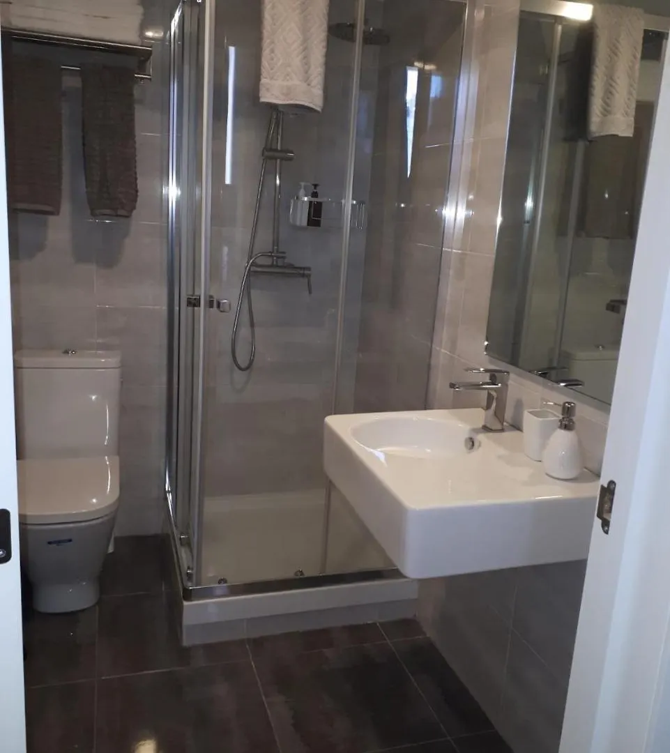 *** Guest house Republica83-Campo Pequeno Home Lisbon Portugal