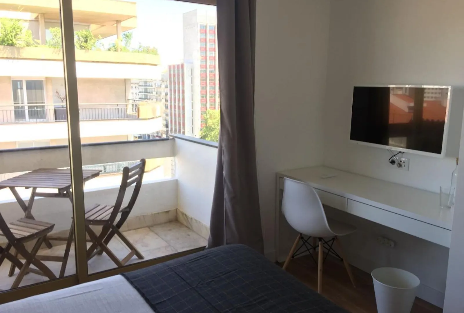 Republica83-Campo Pequeno Home Lisbon Guest house