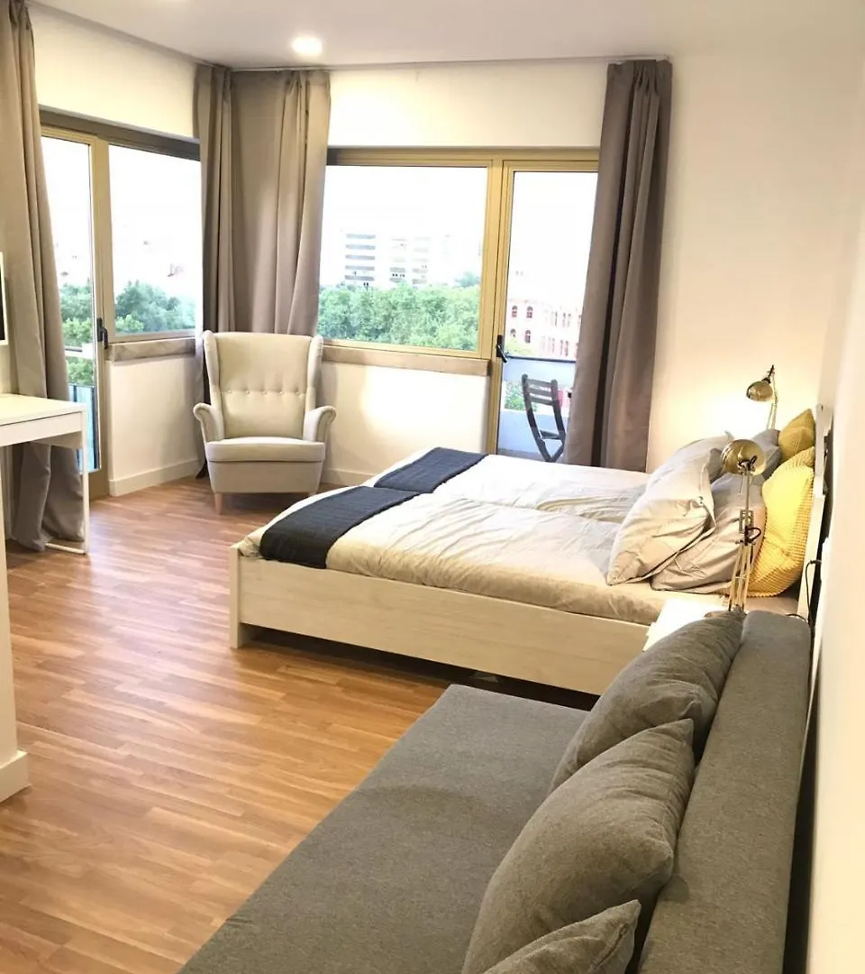 Republica83-Campo Pequeno Home Lisbon Guest house